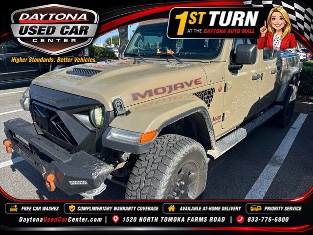 Used 2020 Gator Clearcoat Jeep Mojave image 1