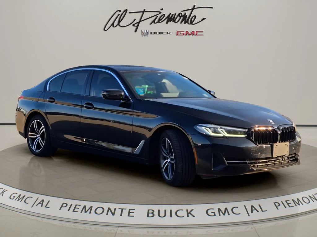 2021 BMW 5 Series 530i xDrive Sedan's photo