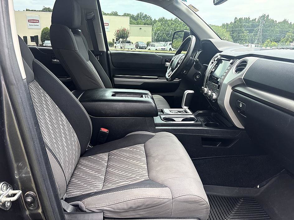 Used 2020 Magnetic Gray Metallic Toyota SR5 image 19
