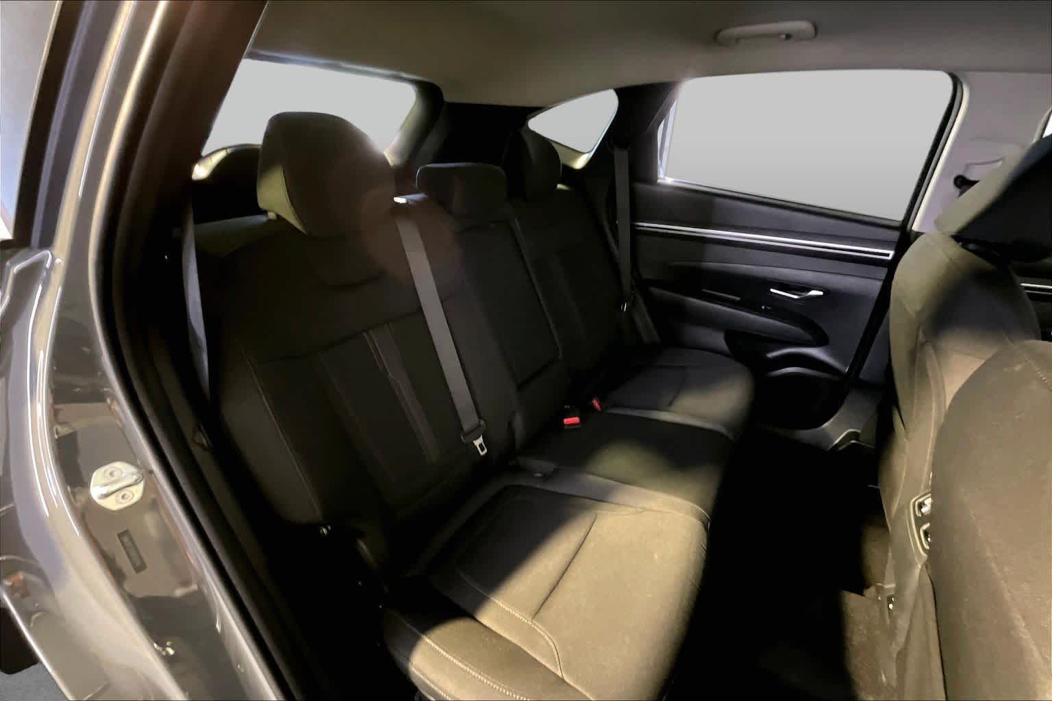 Used 2024 Hampton Gray Hyundai SEL image 20
