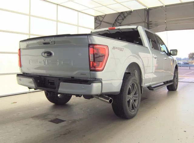 Used 2022 Silver Ford XLT image 4
