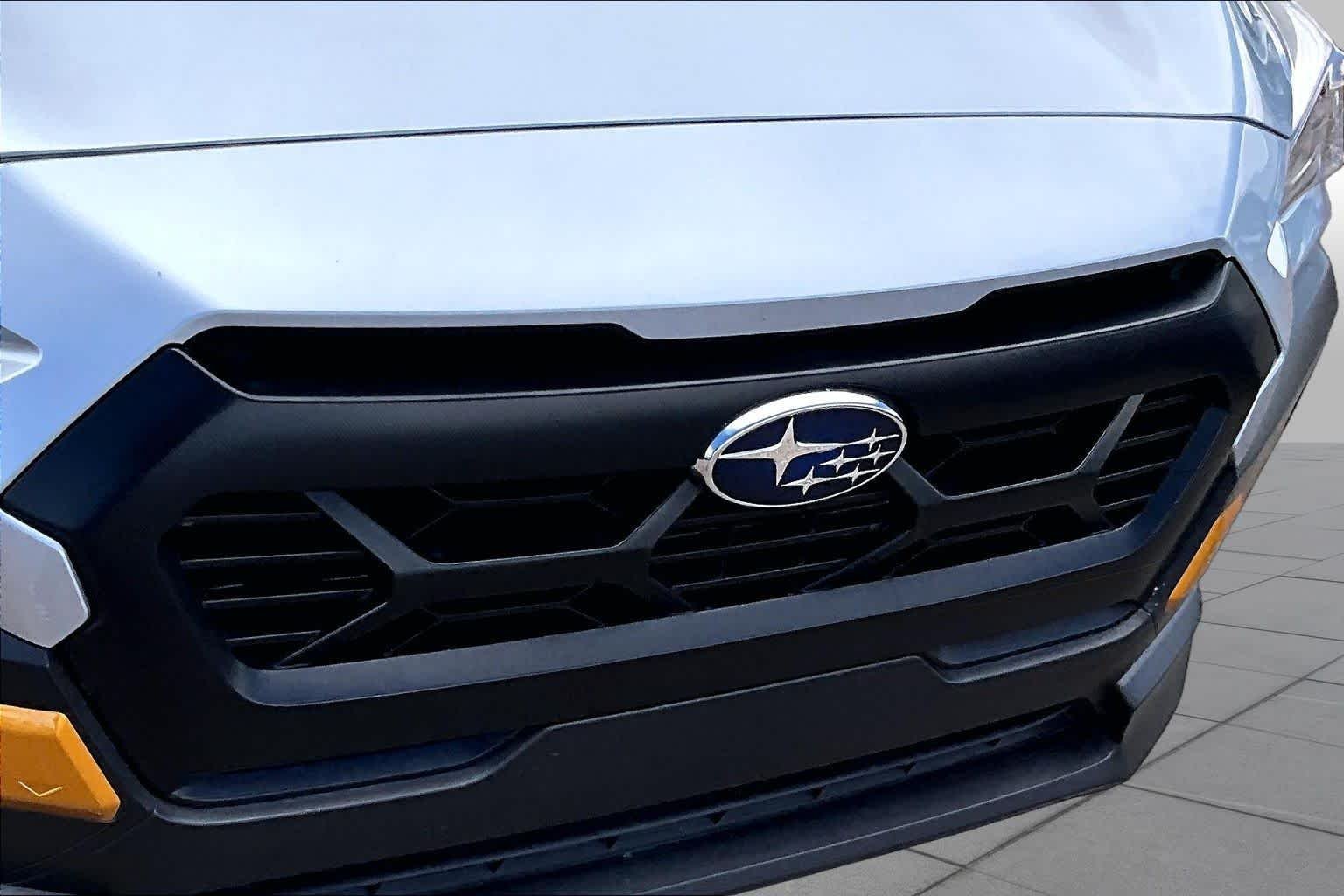 Used 2025 Ice Silver Metallic Subaru Wilderness image 27