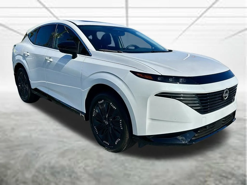 New 2026 Everest White Pearl TriCoat Nissan Platinum image 3