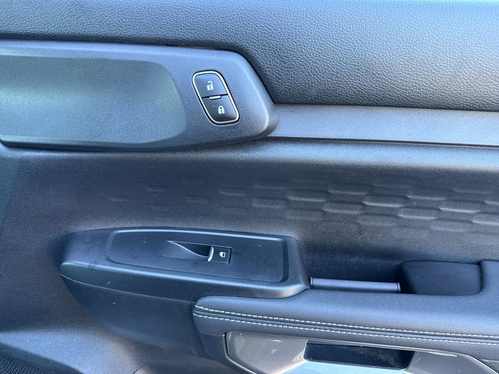 Used 2024 Silver Ford XLT image 17