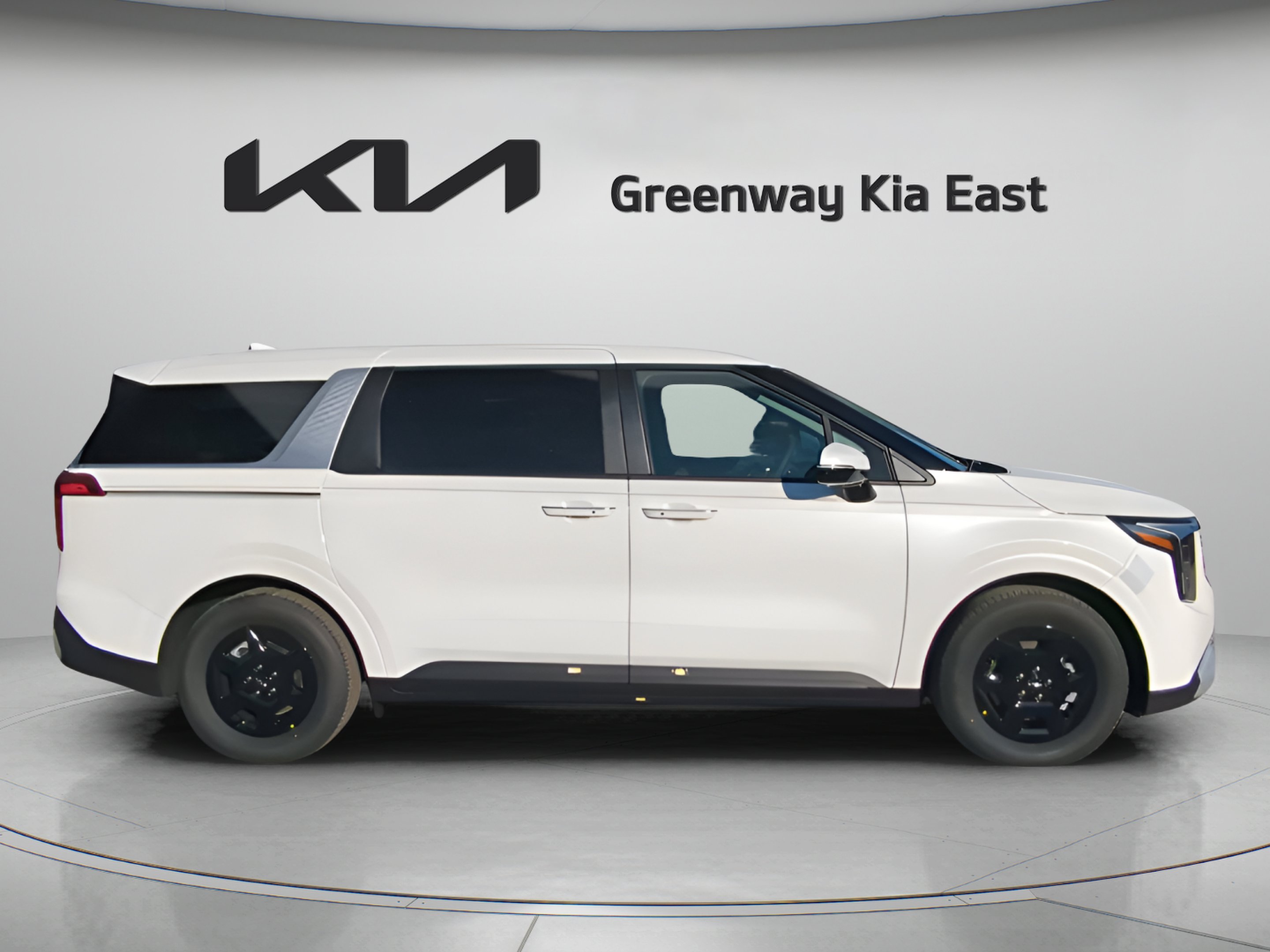 New 2026 Snow White Pearl Kia LXS image 4