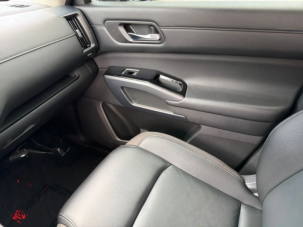 2023 Nissan Pathfinder SL - Photo 30
