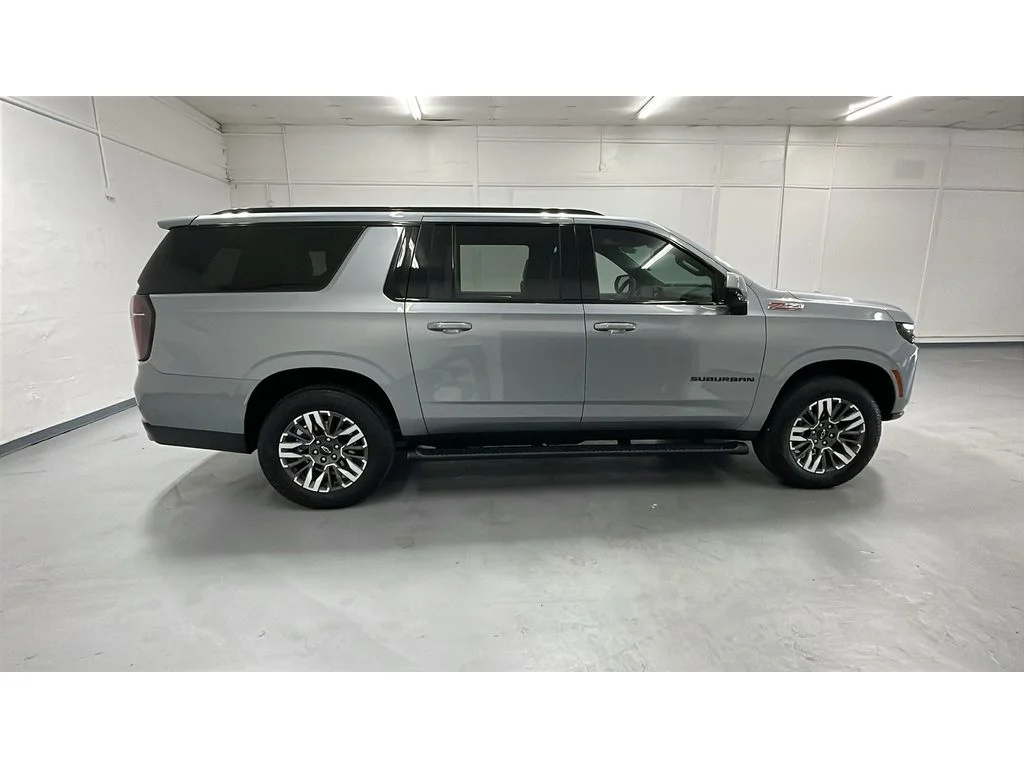 Used 2025 Sterling Gray Metallic Chevrolet Z71 image 10