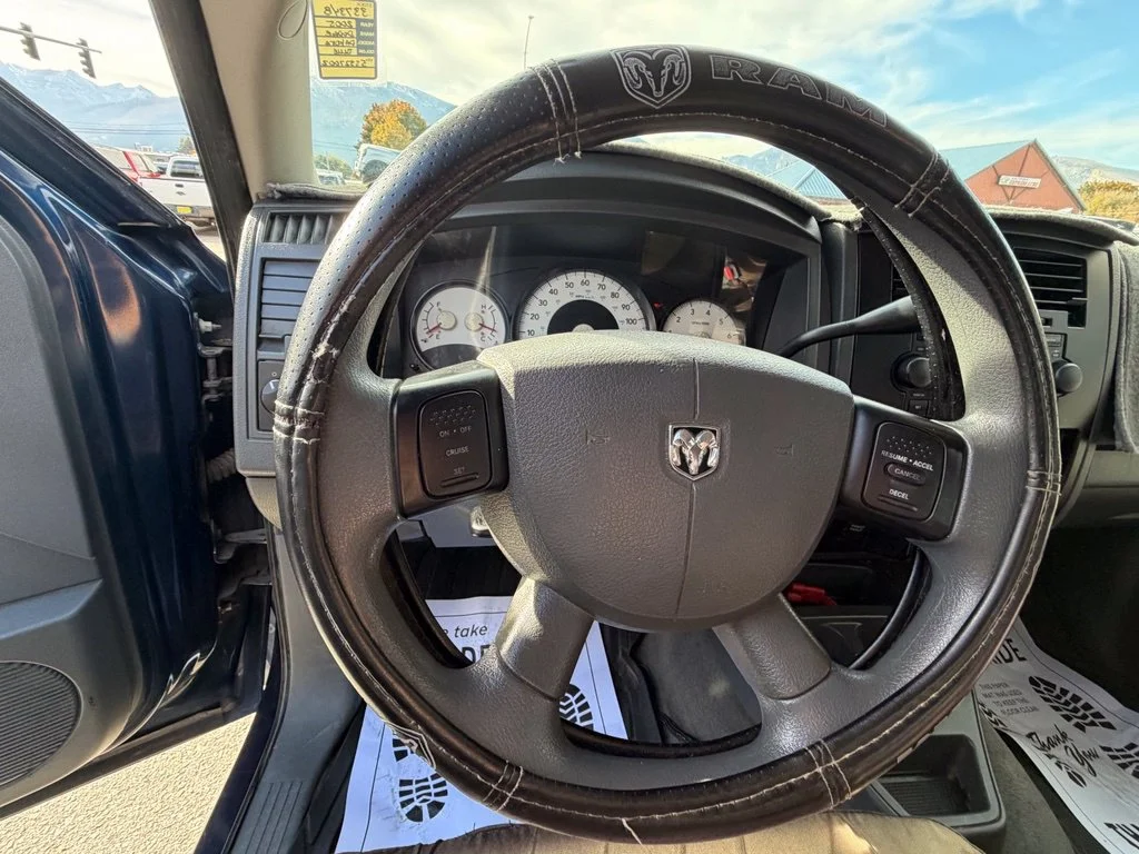 Used 2005 Blue Dodge ST image 12