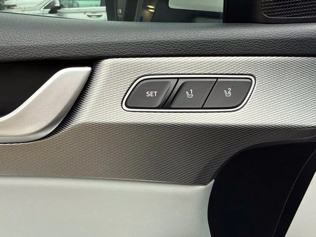 Used 2020 White Hyundai SEL image 15