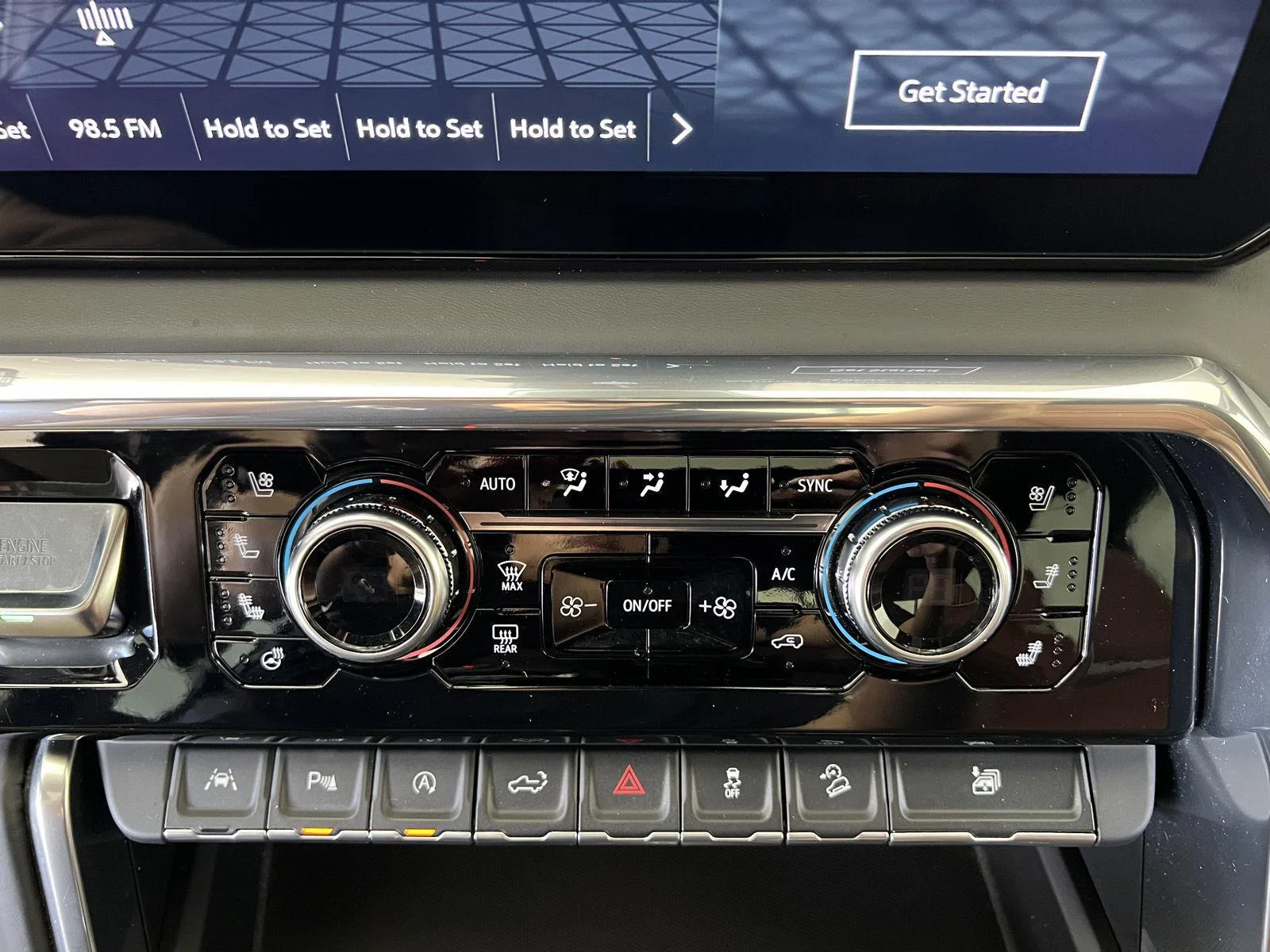 Used 2024 White Frost Tricoat GMC Denali Ultimate image 22