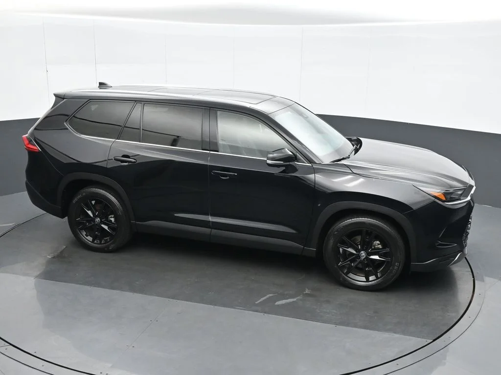 Used 2024 Black Toyota Platinum image 24