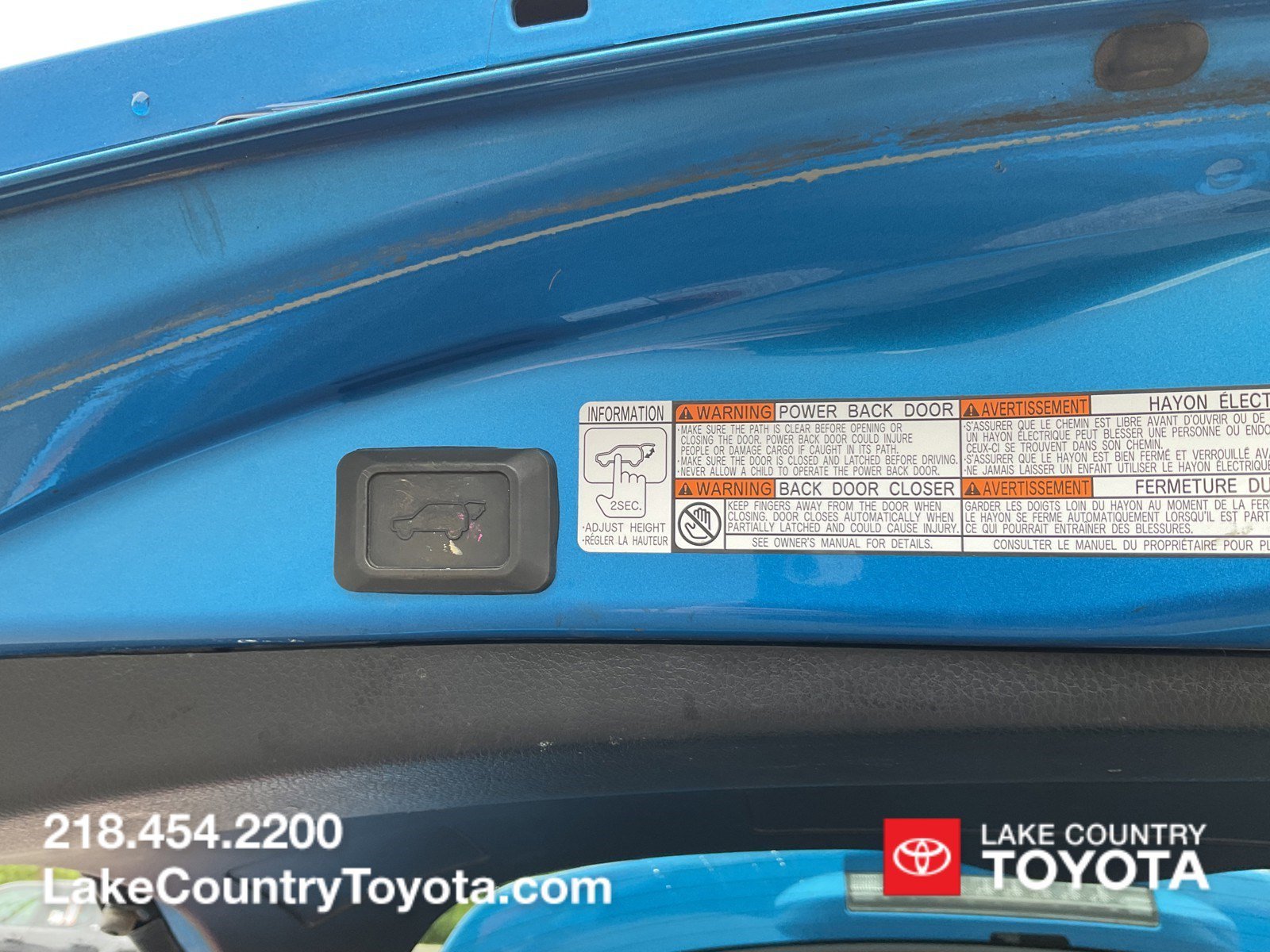 Used 2016 Electric Storm Blue Toyota SE image 12