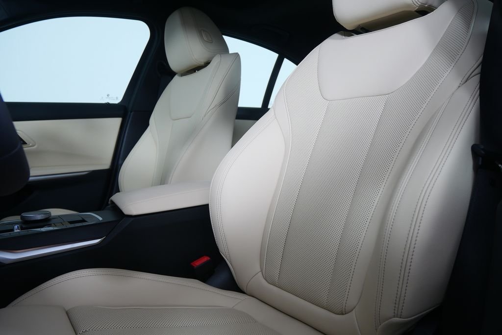 Used 2026 Alpine White BMW 330i image 11