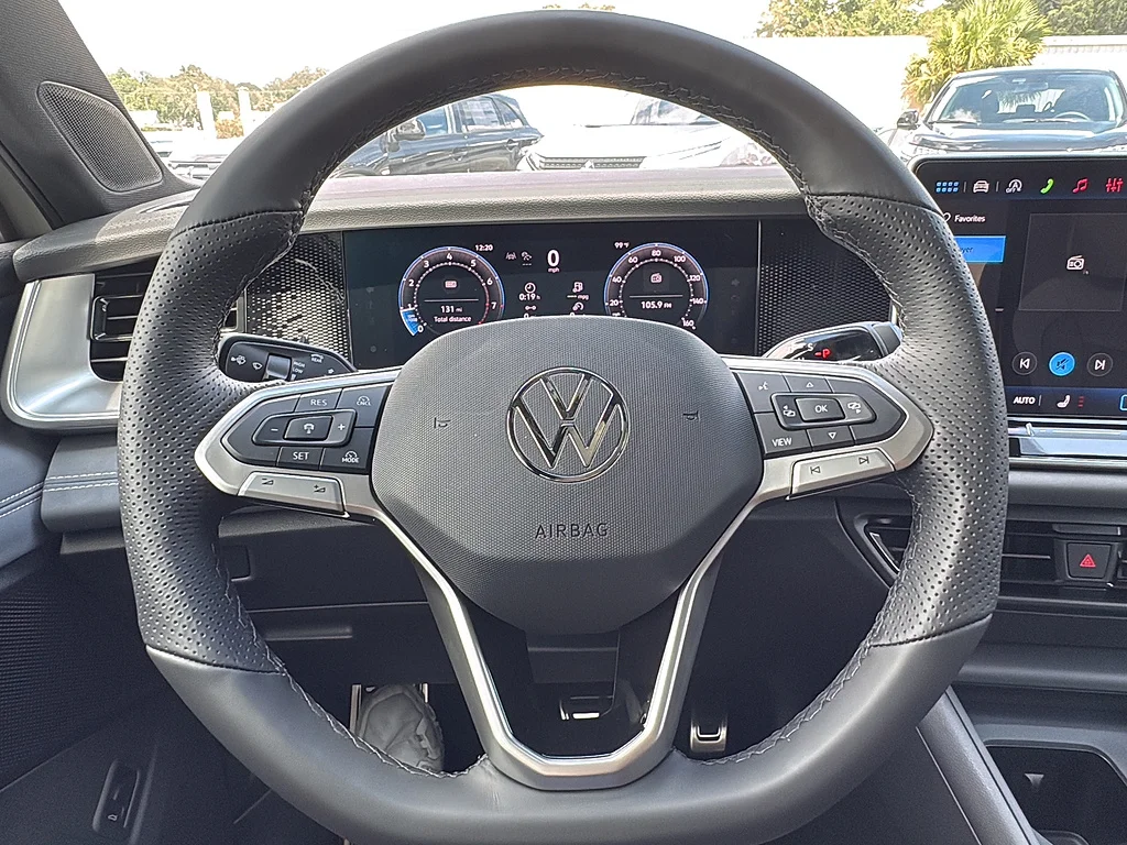 New 2026  Volkswagen SE R-Line Black FWD image 20