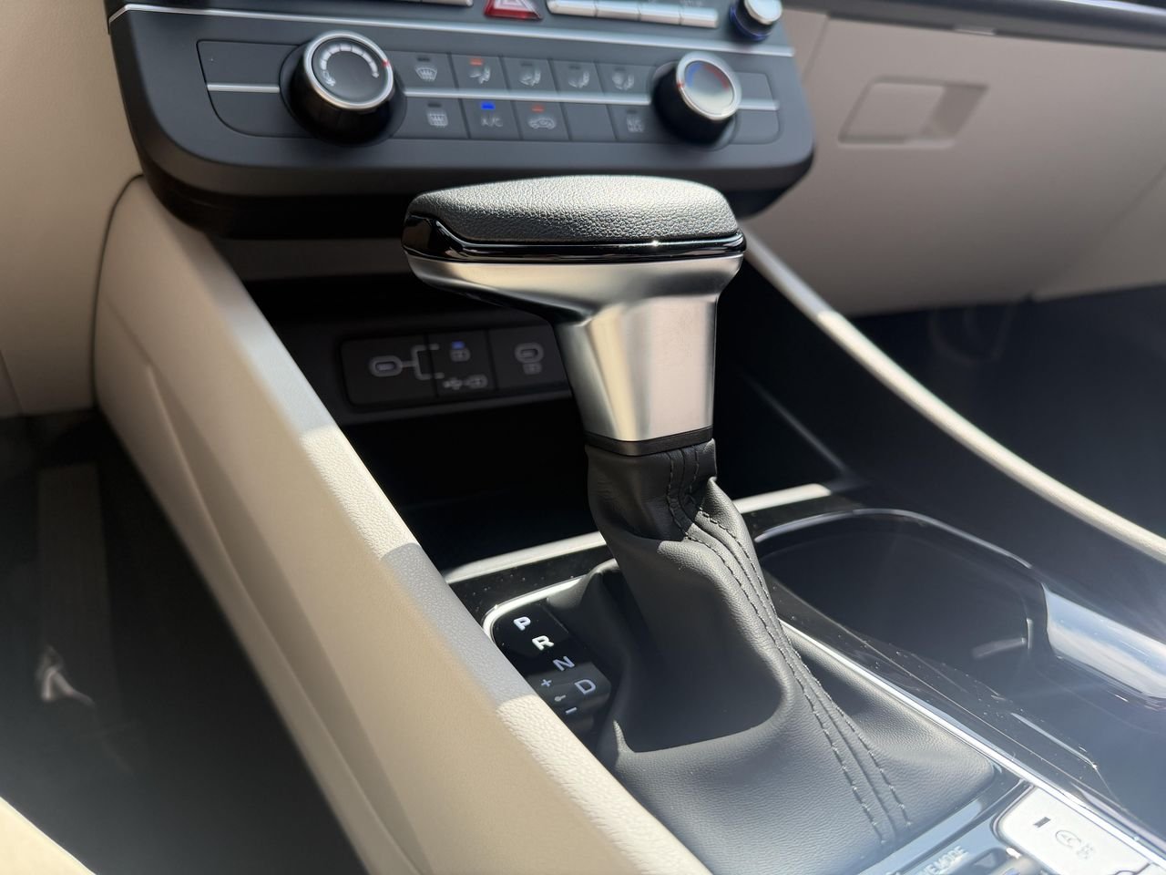 New 2026 White Pearl Hyundai SE AWD image 36
