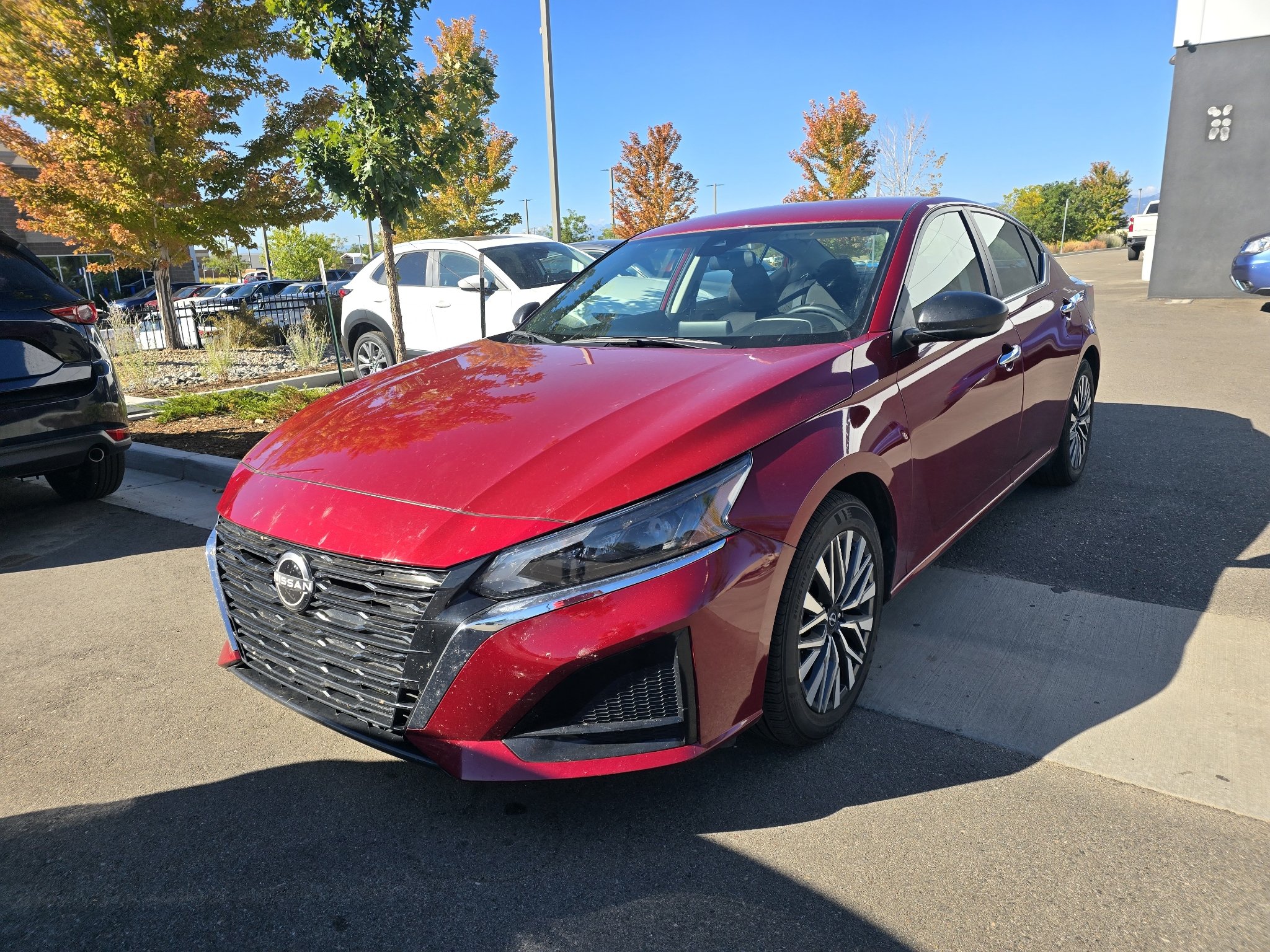 Used 2025 Scarlet Ember Nissan SV image 11