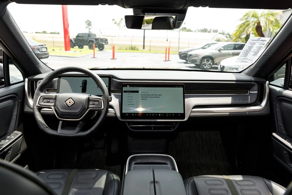 Used 2025  Rivian Adventure Dual Motor Large Pack image 16