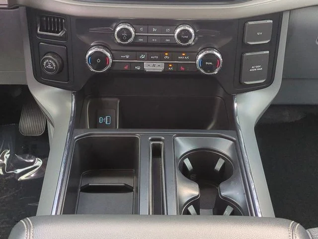 Certified Used 2024 Oxford White Ford XLT image 19