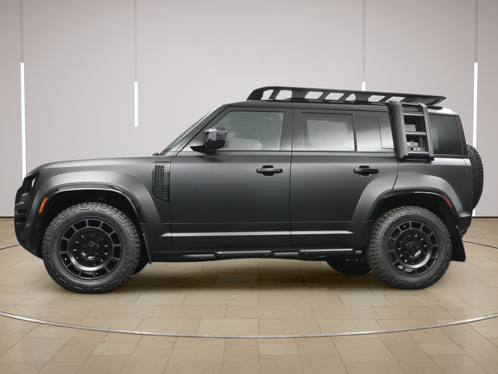 New 2026 Black Land Rover  image 28