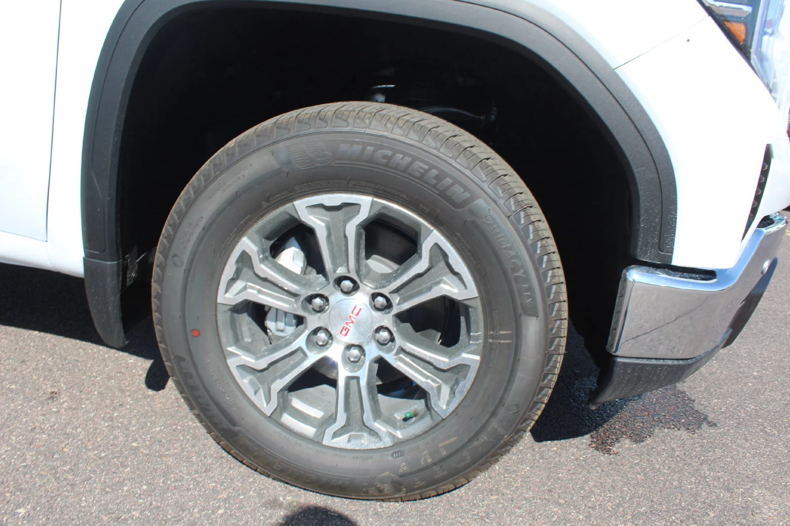 2026 GMC Sierra 1500 SLT - Photo 8