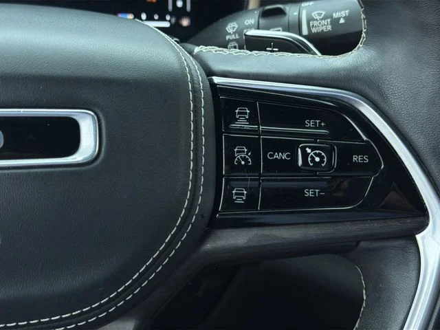 Used 2021 Black Jeep Overland image 33