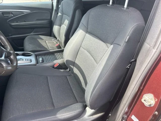 Used 2019  Honda Sport image 25
