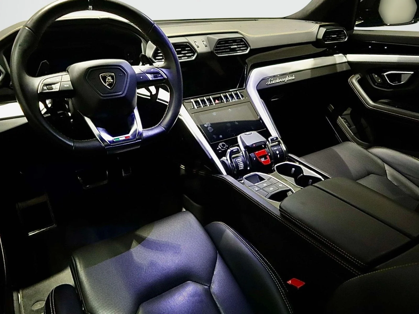Used 2020 Blu Eleos Metallic Lamborghini  image 21