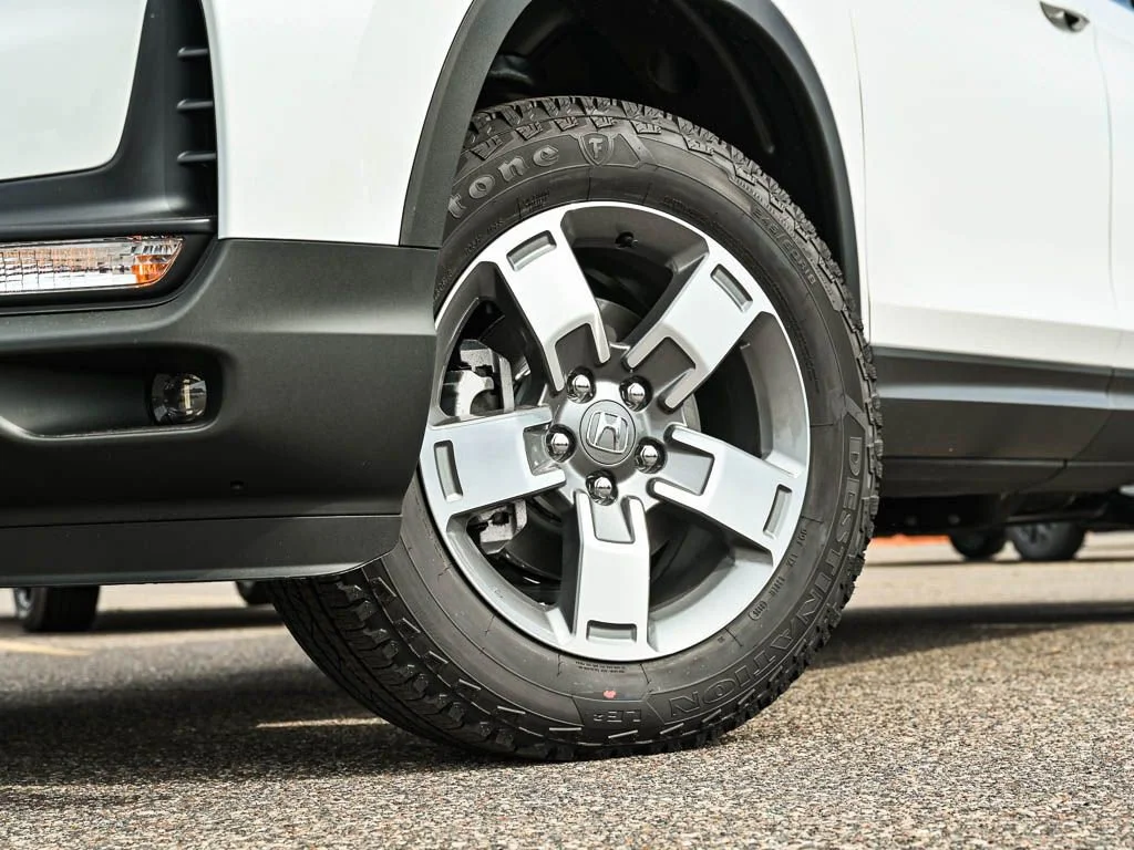 New 2026 Platinum White Pearl Honda RTL image 6