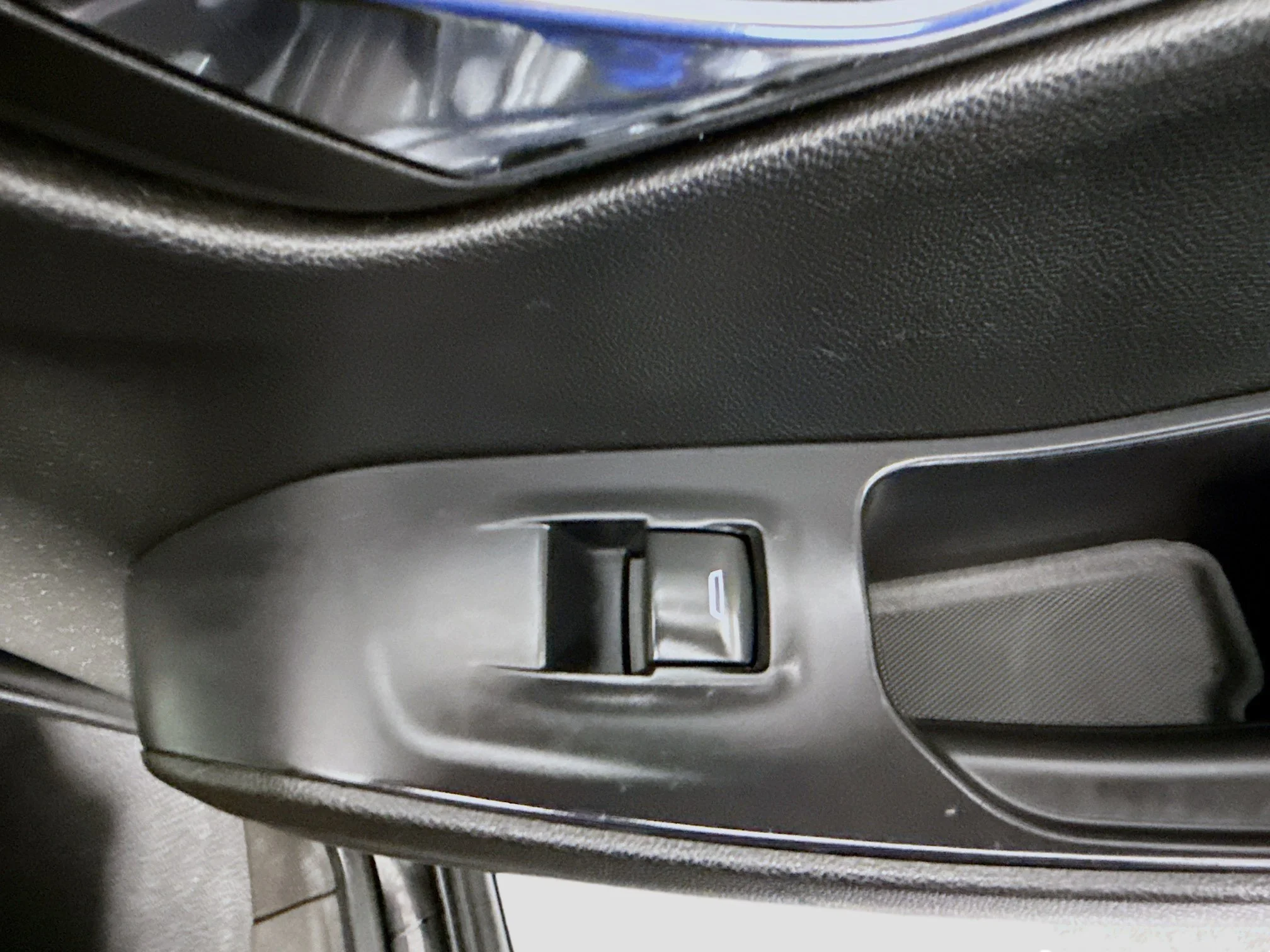 Used 2022 Mosaic Black Metallic Chevrolet RS image 27
