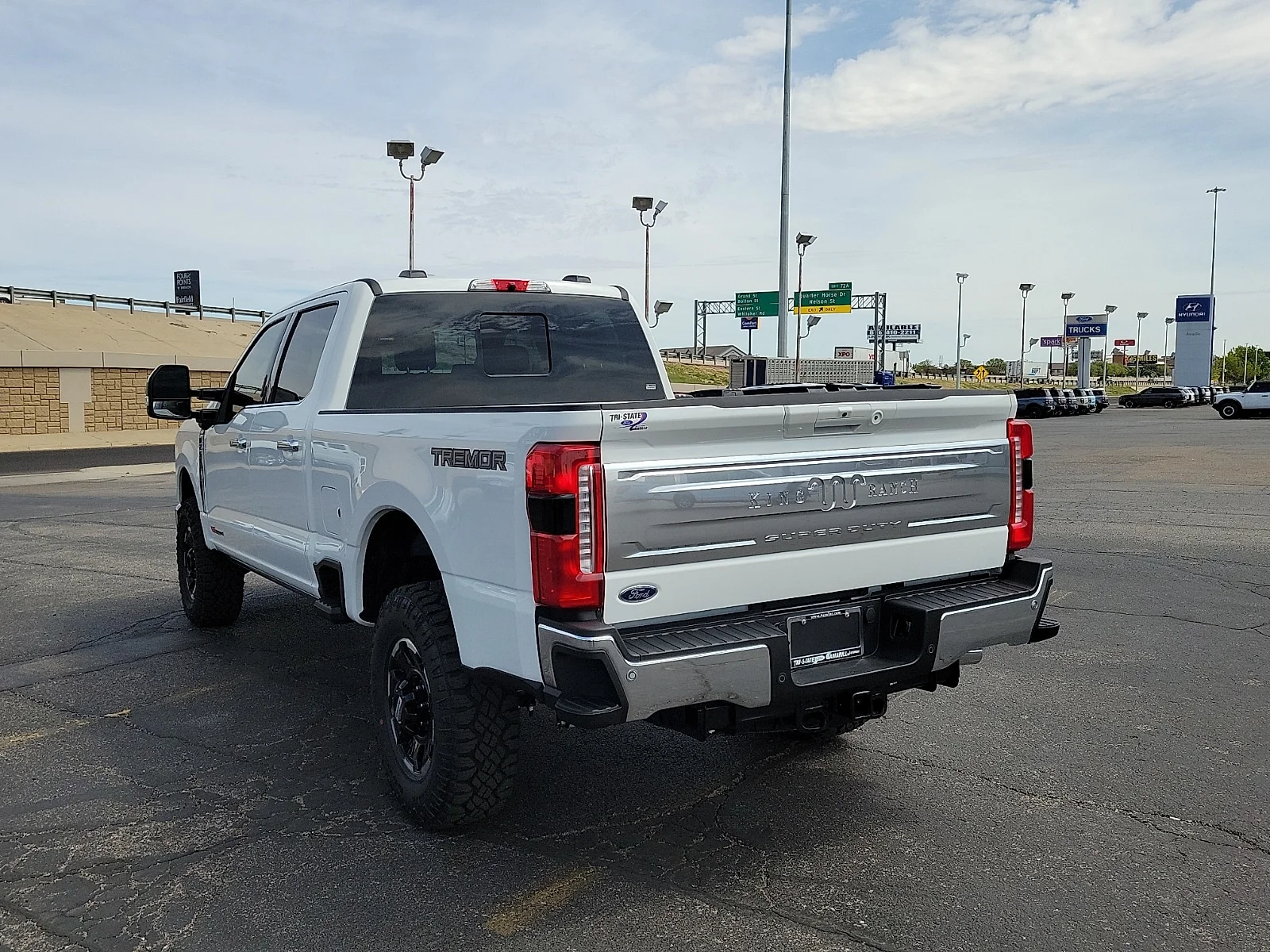 New 2026 Star White Metallic Tri-Coat Ford F-250&reg; King Ranch&reg; image 3