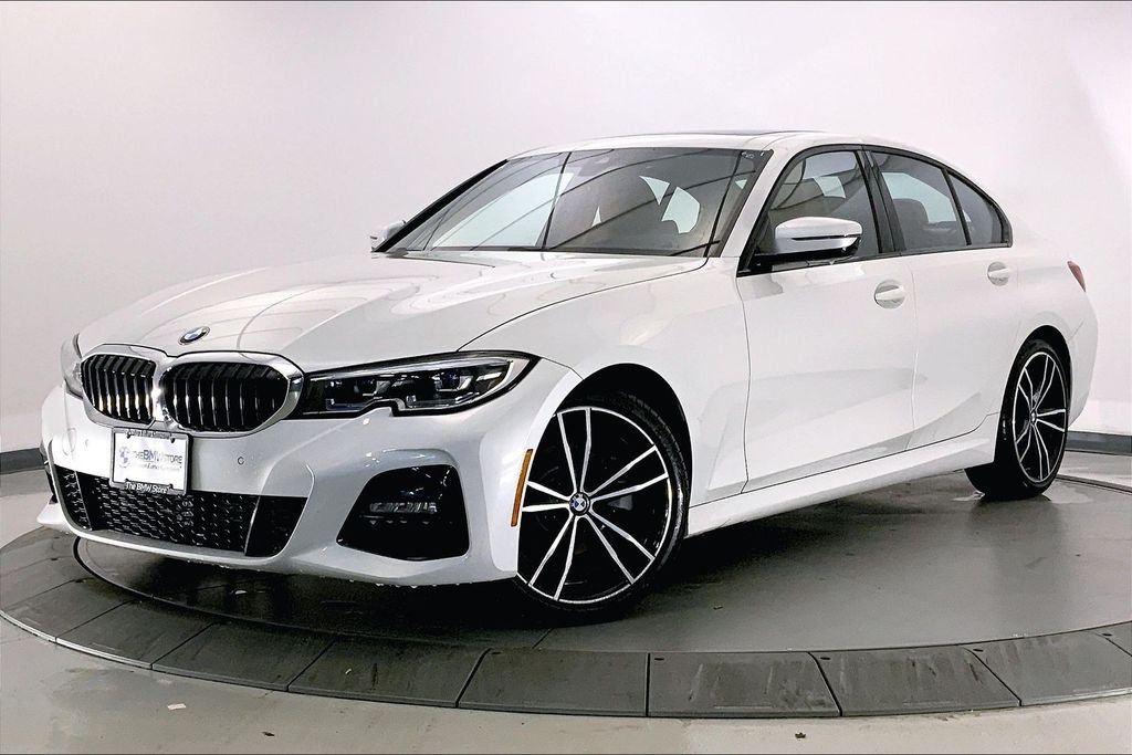 Used 2021 Mineral White Metallic BMW  image 11