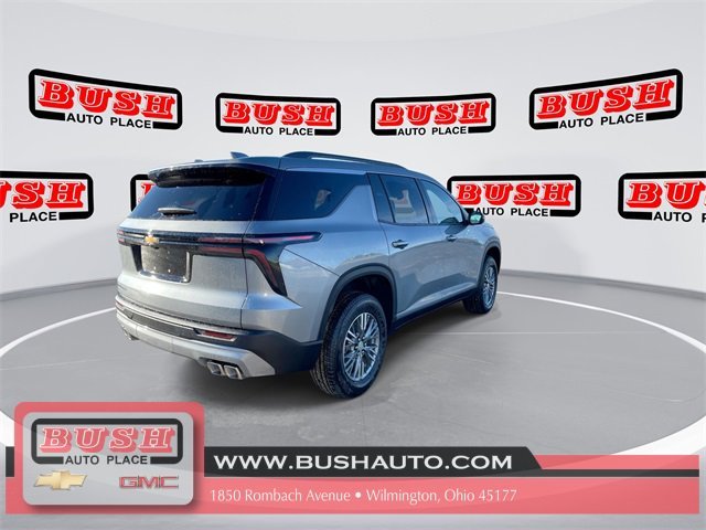 2026 Chevrolet Traverse photo 2