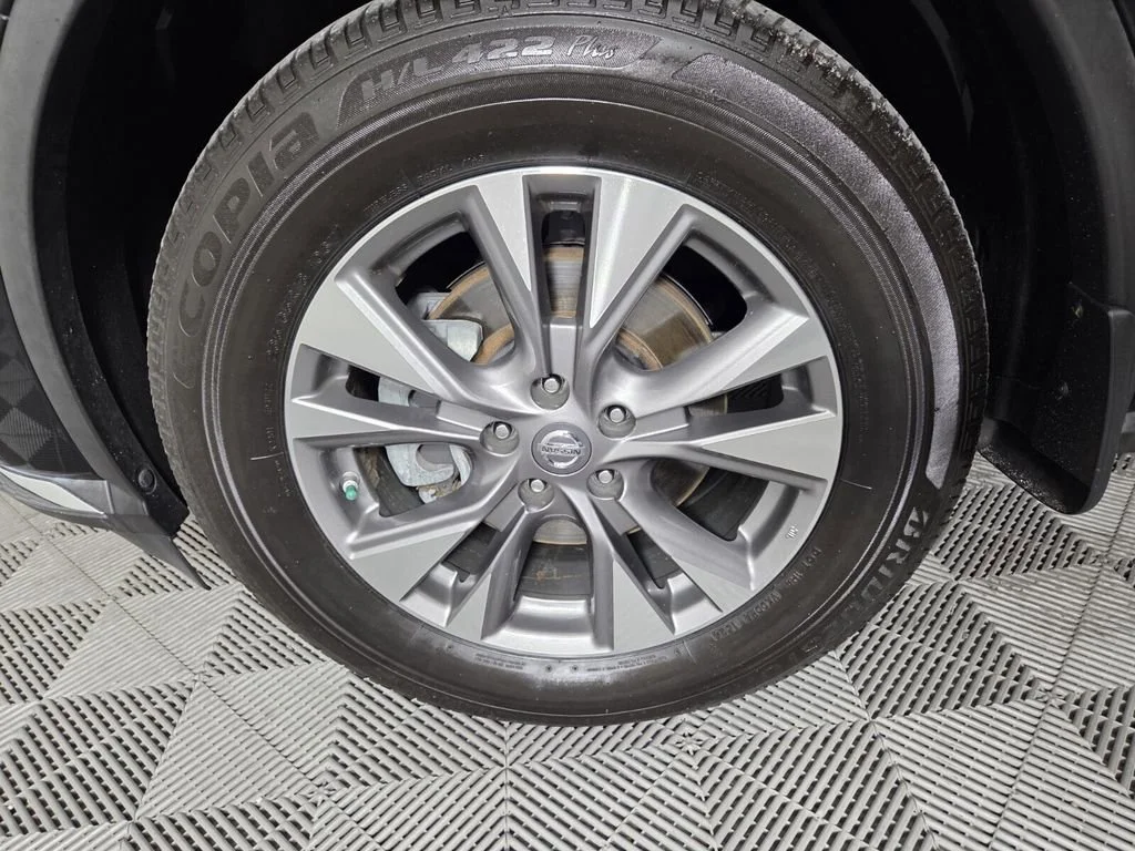 Used 2018 Magnetic Black Metallic Nissan S image 10
