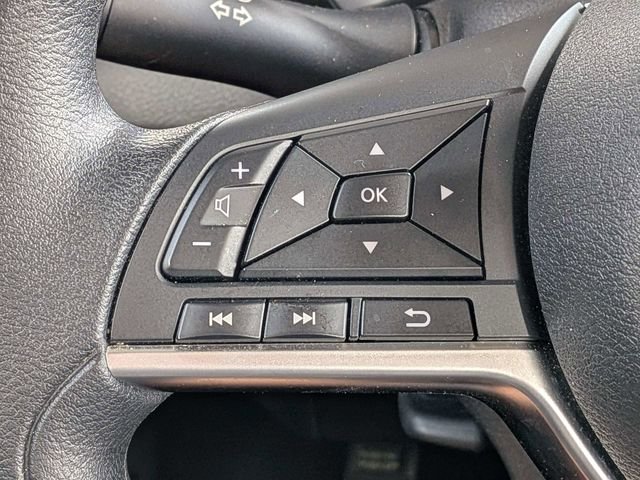 Used 2025 White Nissan SV image 23