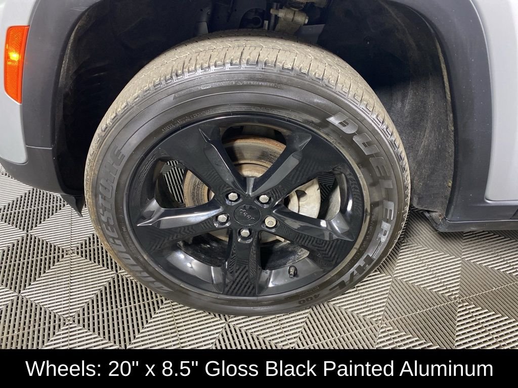 Used 2024 Silver Jeep Altitude X image 13