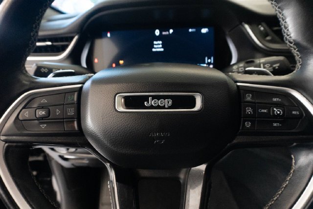 Used 2021 Black Jeep Altitude image 14