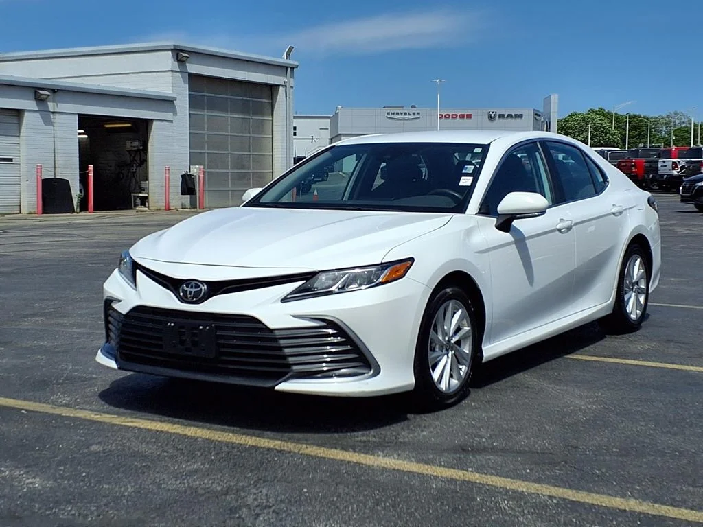 Used 2024 Toyota Camry LE with VIN 4T1C11AK2RU874240 for sale in Kansas City