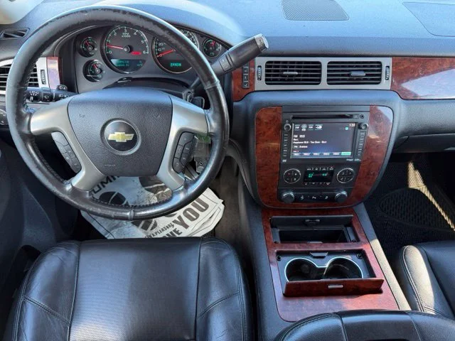 Used 2014 Summit White Chevrolet LTZ image 3