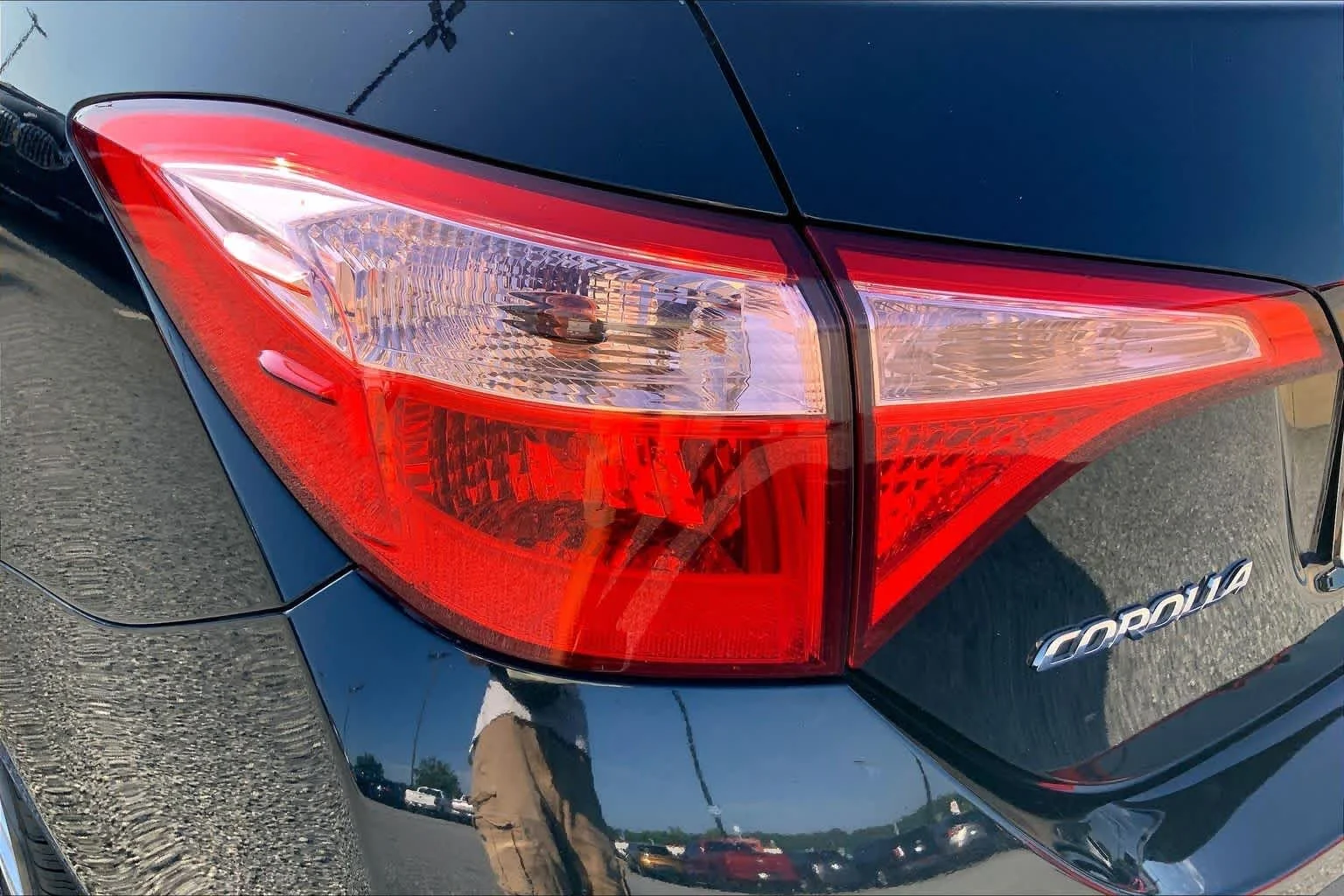 Used 2018 Black Sand Pearl Toyota L image 25