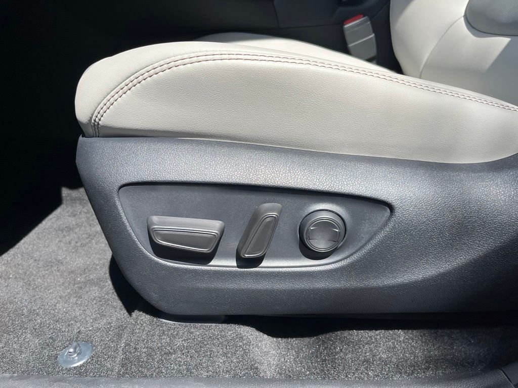 Used 2025 Beige Toyota XLE Premium image 25