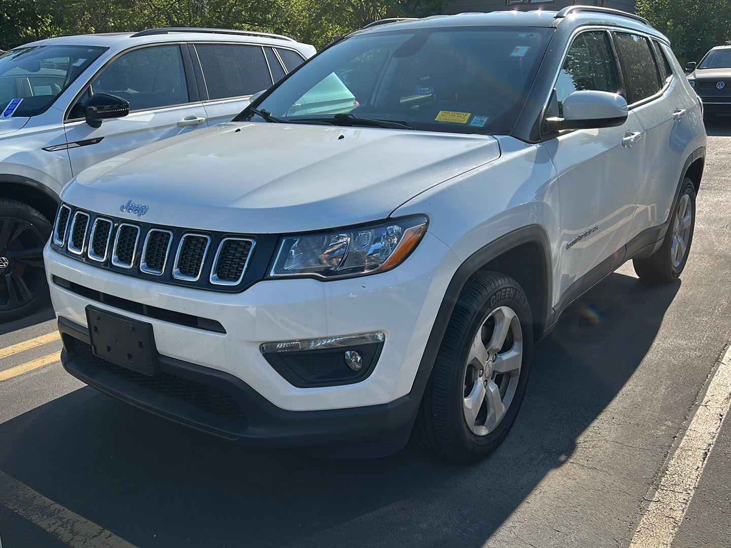 Used 2018 White Clearcoat Jeep Latitude image 2