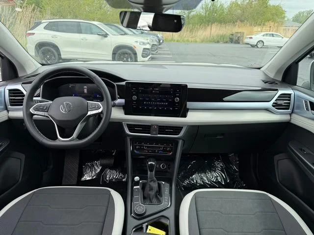 New 2026 White Volkswagen 1.5T SE image 9