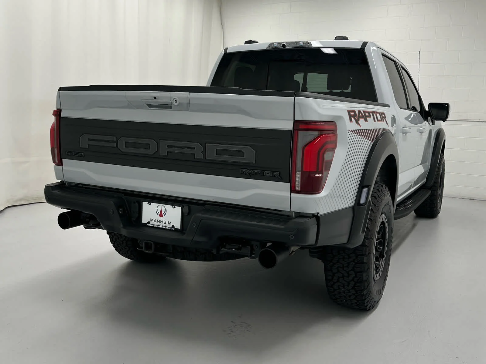 Used 2025 Space White Metallic Ford Raptor image 6