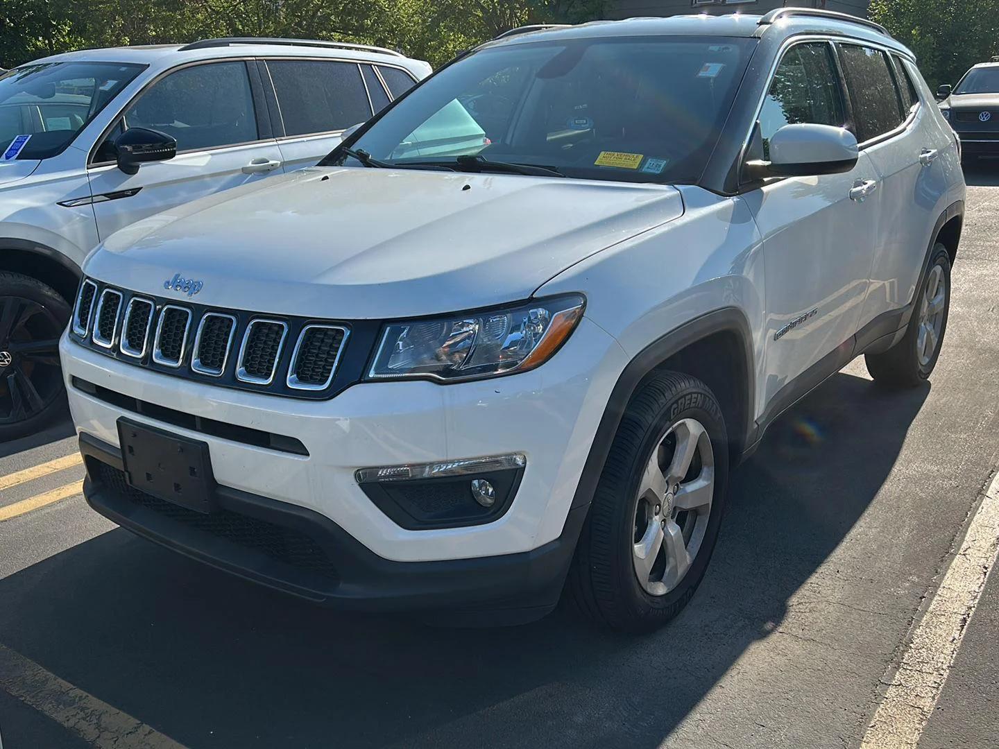 Used 2018 White Clearcoat Jeep Latitude image 2
