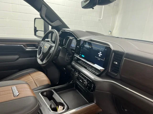 Used 2024 Beige Chevrolet High Country image 27