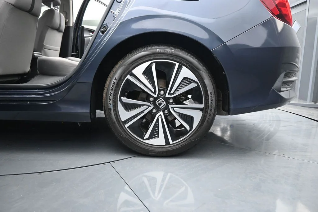 Used 2018 Blue Honda EX-T image 16