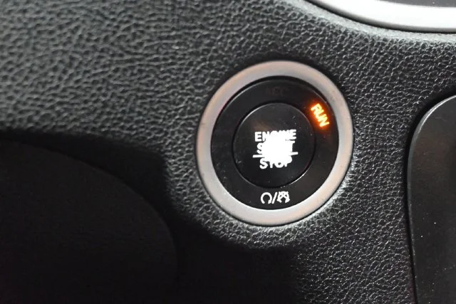 Used 2021 White Dodge SXT image 21