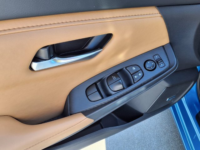 Used 2025 Blue Nissan SV image 17