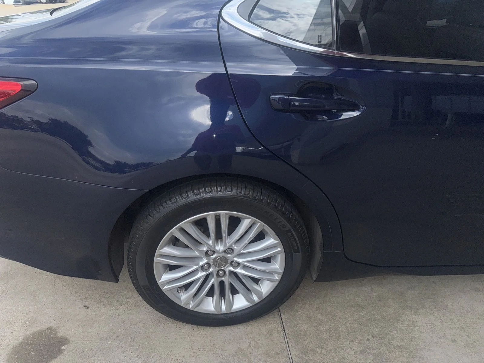 Used 2014 Blue Lexus 350 image 14