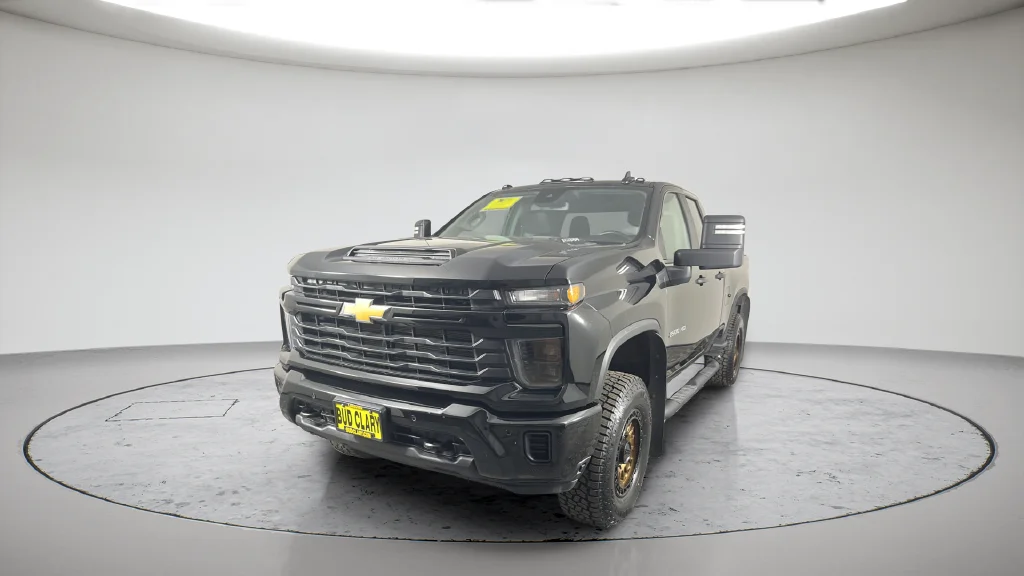 Used 2025 Black Chevrolet Custom image 1